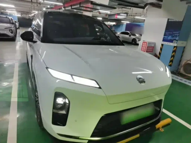 Nio ES8 — Фото автомобиля 2