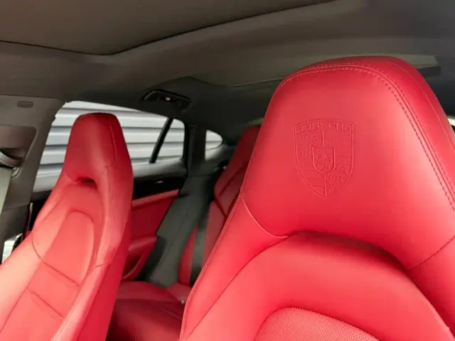Porsche Panamera — Фото автомобиля 10