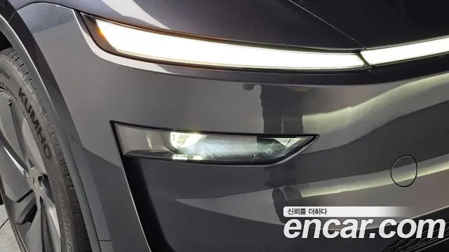 Tesla Model Y — Фото автомобиля 17