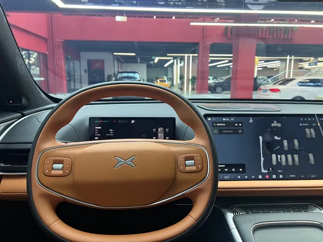 Xpeng G9 — Фото автомобиля 8