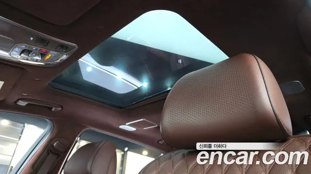 Genesis G90 Бензин 3.5 Turbo e-S/C AWD LWB — Фото автомобиля 17