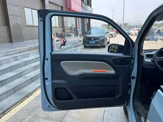 Wuling Hongguang Mini EV — Фото автомобиля 10