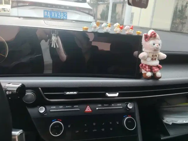 Hyundai Sonata — Фото автомобиля 13