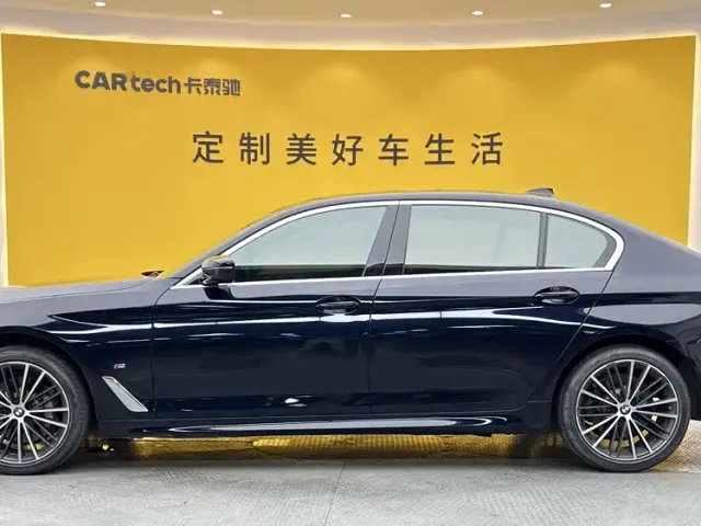 BMW 5 Series — Фото автомобиля 7