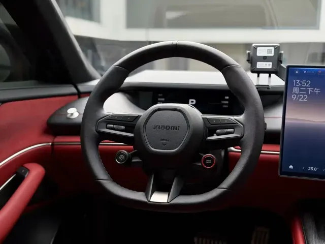 Xiaomi SU7 — Фото автомобиля 3