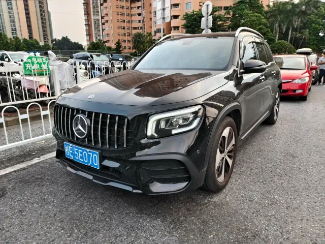 Фотография автомобиля — Mercedes-Benz GLB-Class