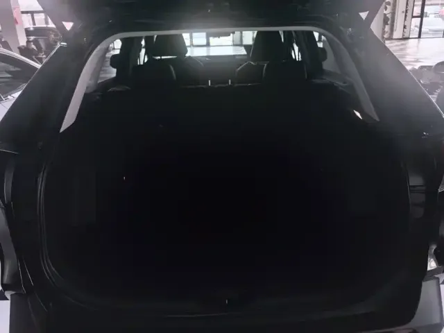 Toyota RAV4 — Фото автомобиля 4