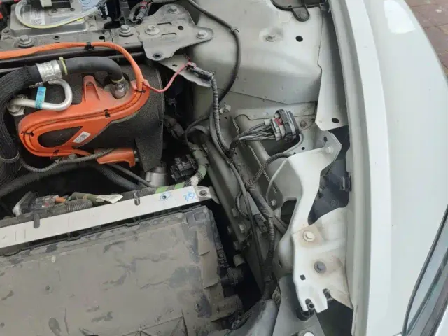 Tesla Model 3 — Фото автомобиля 22