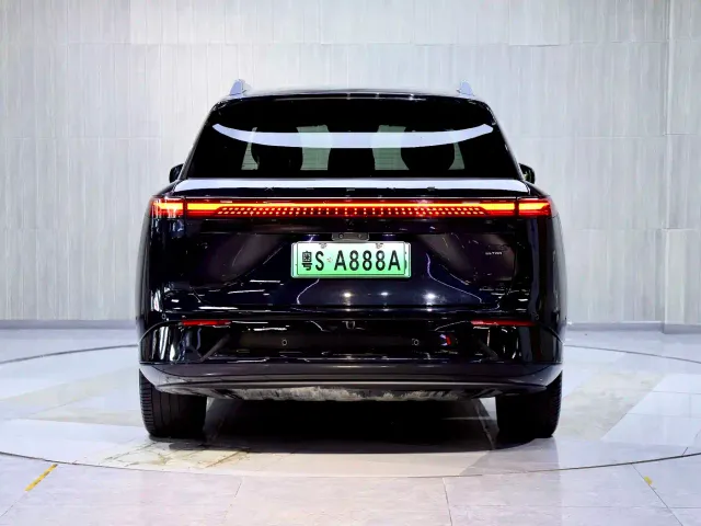Xpeng G9 — Фото автомобиля 5