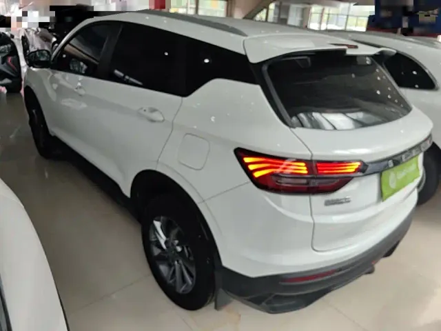 Geely Binyue — Фото автомобиля 22