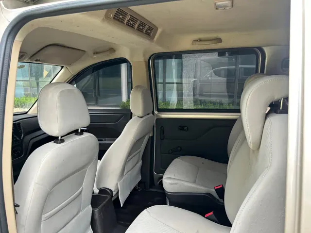 Wuling Hongguang V — Фото автомобиля 6