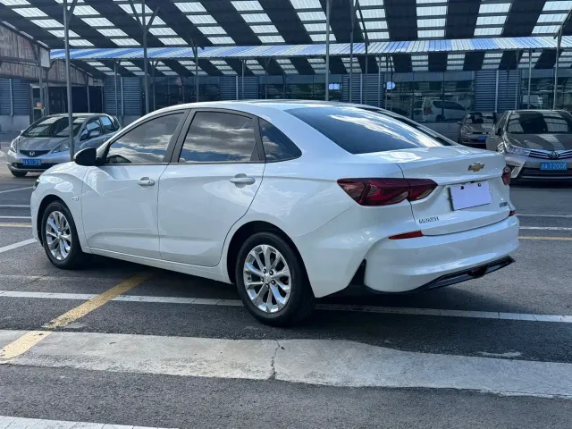 Chevrolet Monza — Фото автомобиля 18