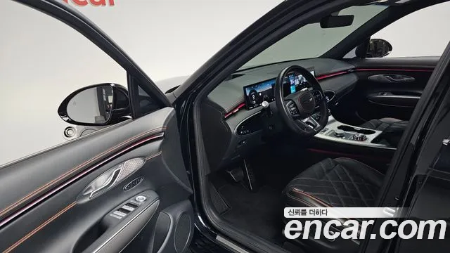 Genesis GV70 — Фото автомобиля 15