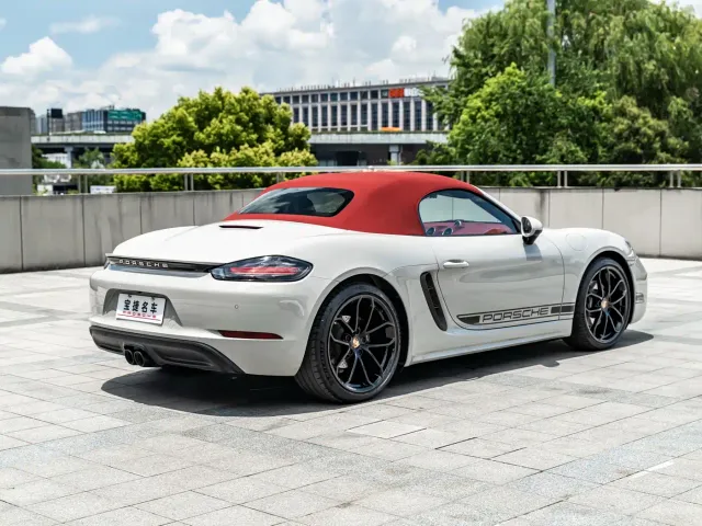 Porsche 718 — Фото автомобиля 7