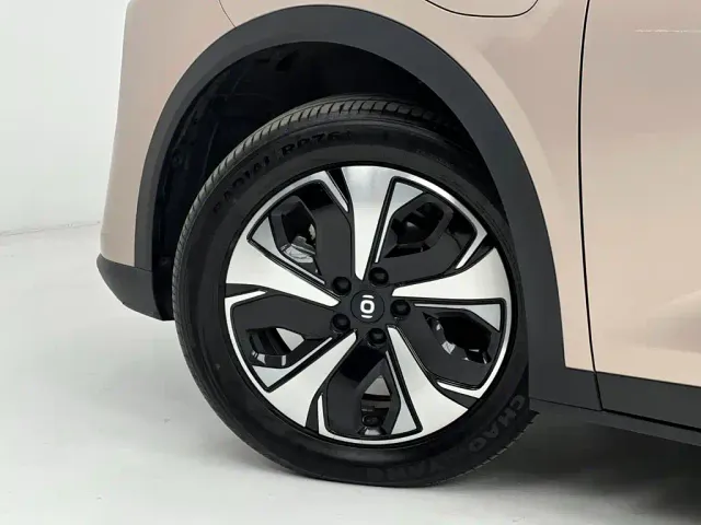 Changan Qiyuan Q05 — Фото автомобиля 25