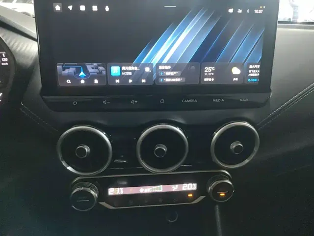 Nissan Sylphy — Фото автомобиля 12