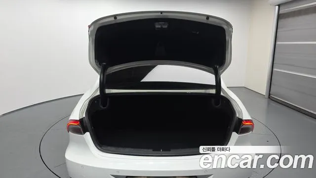 Hyundai Grandeur Новый Grandeur IG — Фото автомобиля 17