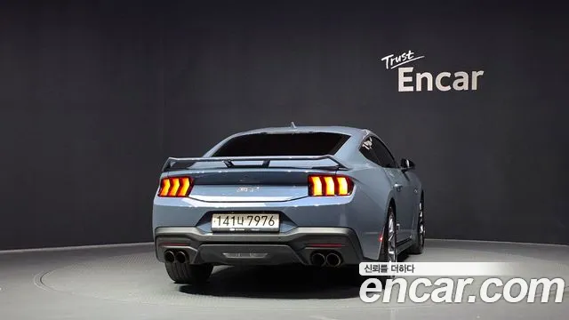 Ford Mustang Mustang 7 поколение 5.0 GT Premium Купе — Фото автомобиля 3