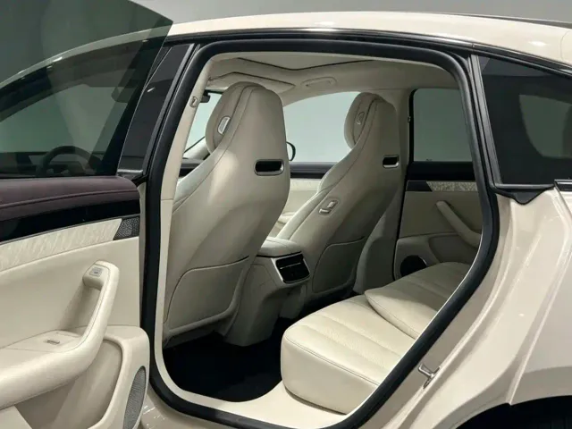 Luxeed S7 — Фото автомобиля 5