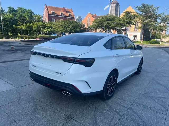 Geely Binrui — Фото автомобиля 16