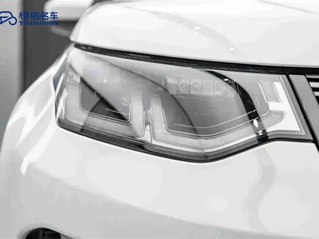 Land Rover Discovery Sport — Фото автомобиля 10