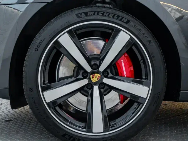 Porsche Macan — Фото автомобиля 10
