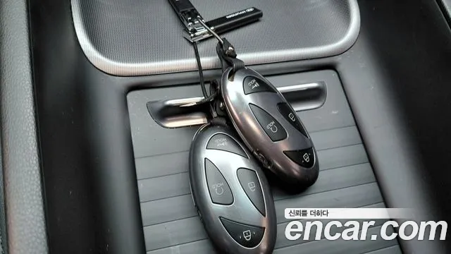 Hyundai Grandeur GN7 — Фото автомобиля 30