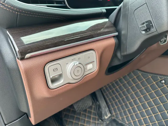 Mercedes-Benz GLE-Class — Фото автомобиля 13