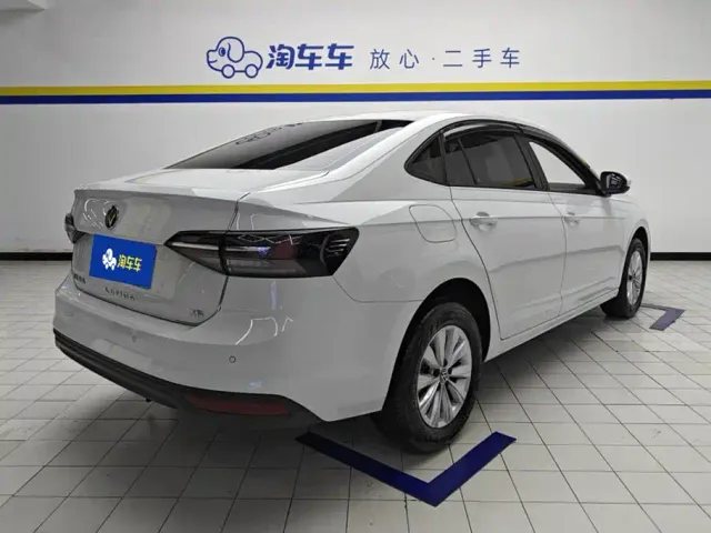 Volkswagen Lavida — Фото автомобиля 3
