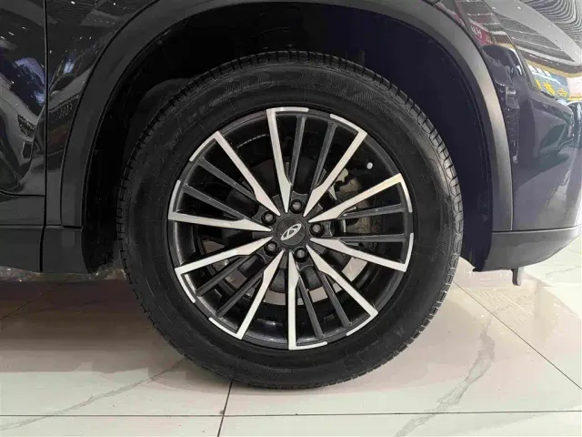 Chery Tiggo 8 — Фото автомобиля 9