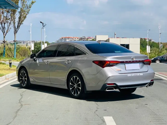 Toyota Avalon — Фото автомобиля 5