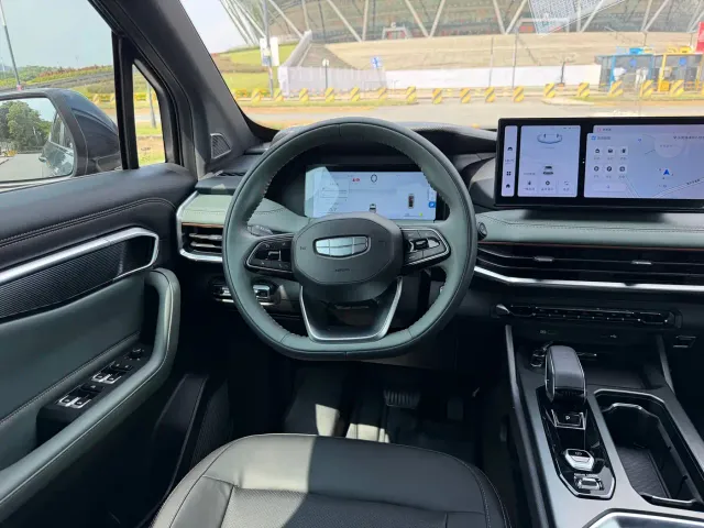 Geely Haoyue L — Фото автомобиля 12