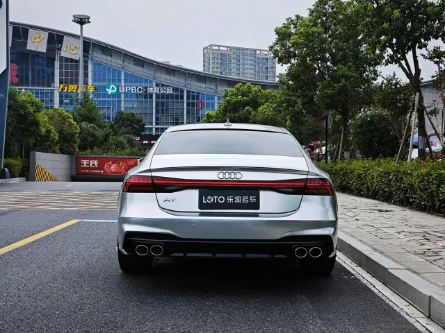 Audi A7 — Фото автомобиля 8
