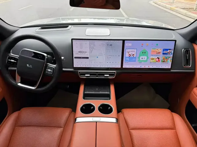 Li Auto L8 — Фото автомобиля 5