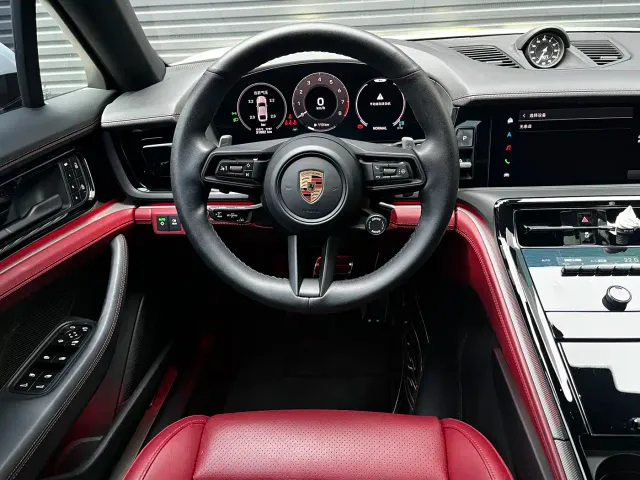 Porsche Panamera — Фото автомобиля 15