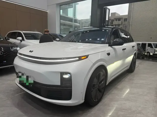 Фотография автомобиля — Li Auto L7