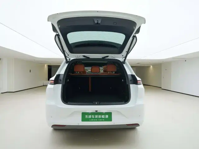Li Auto Li Auto L6 2024 Pro — Фото автомобиля 6