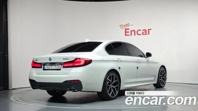 BMW 5 Series G30 — Фото автомобиля 2