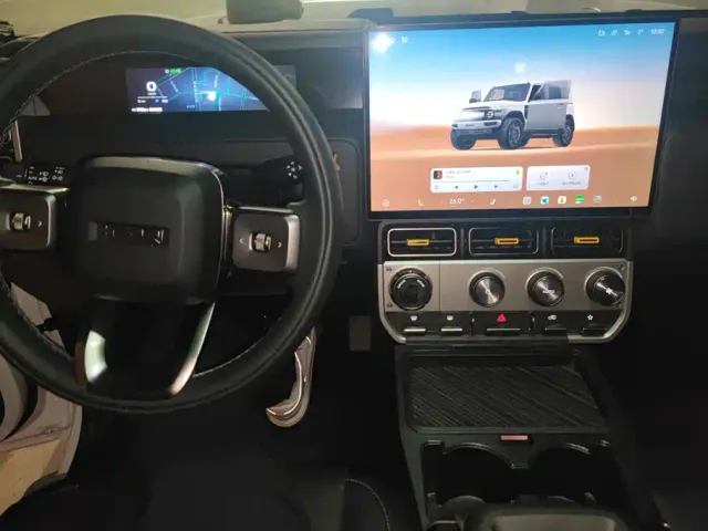 iCAR V23 — Фото автомобиля 12