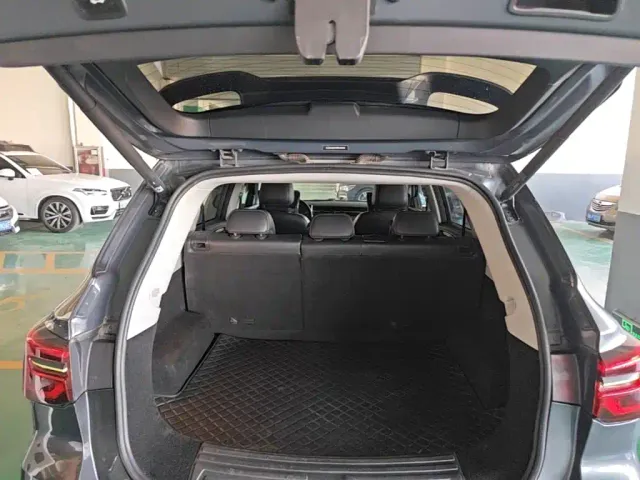 Roewe RX5 — Фото автомобиля 22