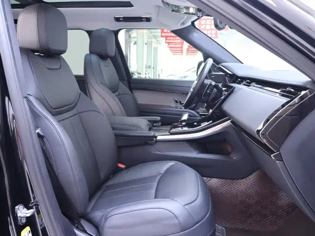 Land Rover Range Rover Sport — Фото автомобиля 21