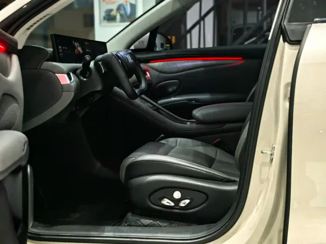 IM Motors LS6 — Фото автомобиля 7