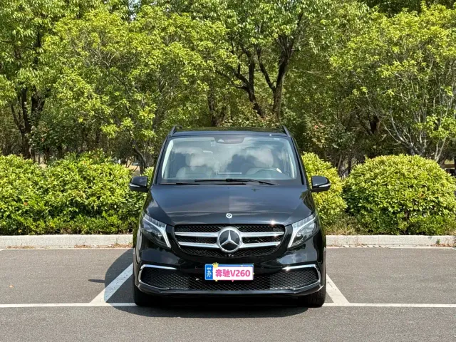 Фотография автомобиля — Mercedes-Benz V-Class