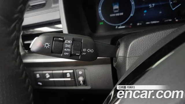 KG_Mobility_Ssangyong Rexton Новый Rexton Sport Khan Дизель 2.2 4WD — Фото автомобиля 26