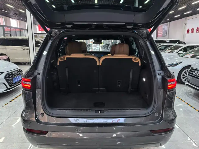 Li Auto ONE — Фото автомобиля 12
