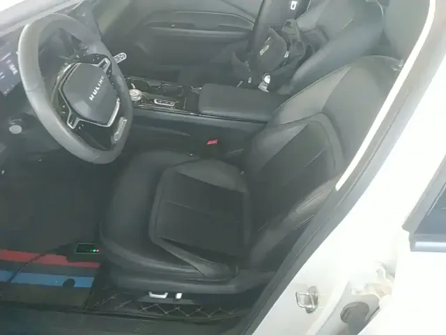 Wuling Starlight — Фото автомобиля 14