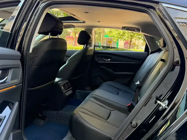 Honda Accord — Фото автомобиля 5