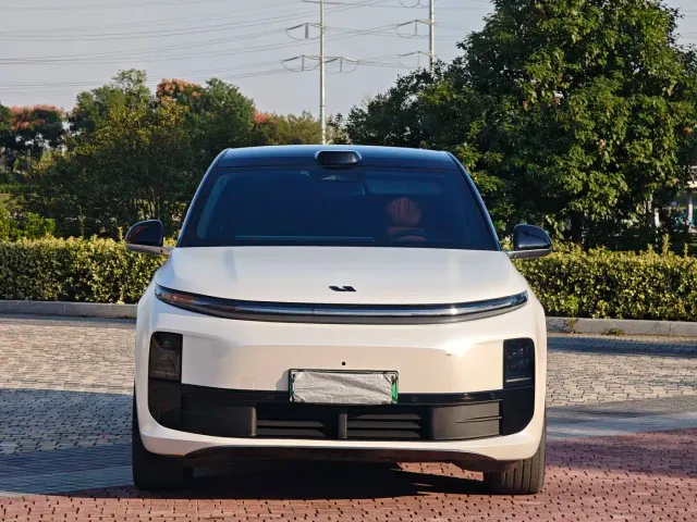Фотография автомобиля — Li Auto L6