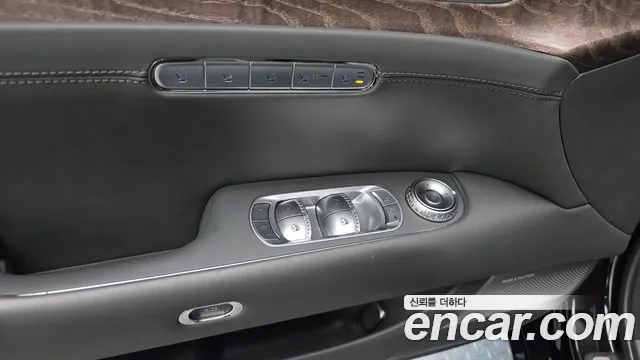Genesis G90 Бензин 3.5 Turbo e-S/C AWD — Фото автомобиля 14