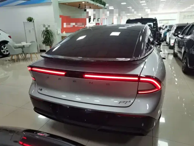 Xpeng P7+ — Фото автомобиля 5